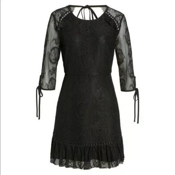 New Moon River Dress Lace Open Back medium - Picture 3 of 15